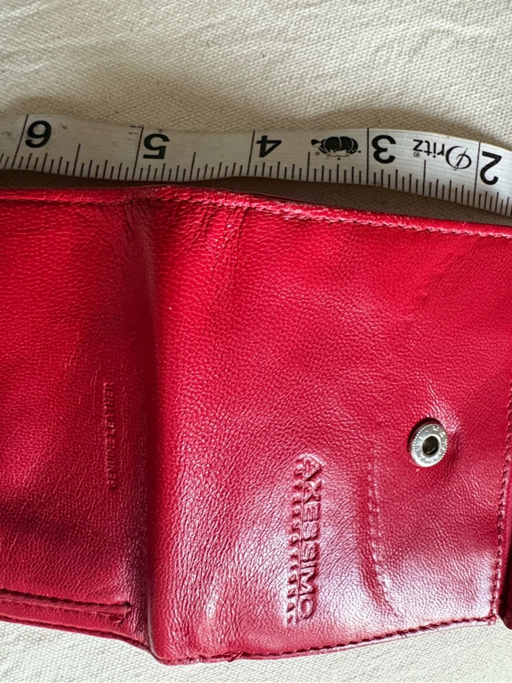 Axessimo Red Leather Compact Wallet - Picture 6 of 8
